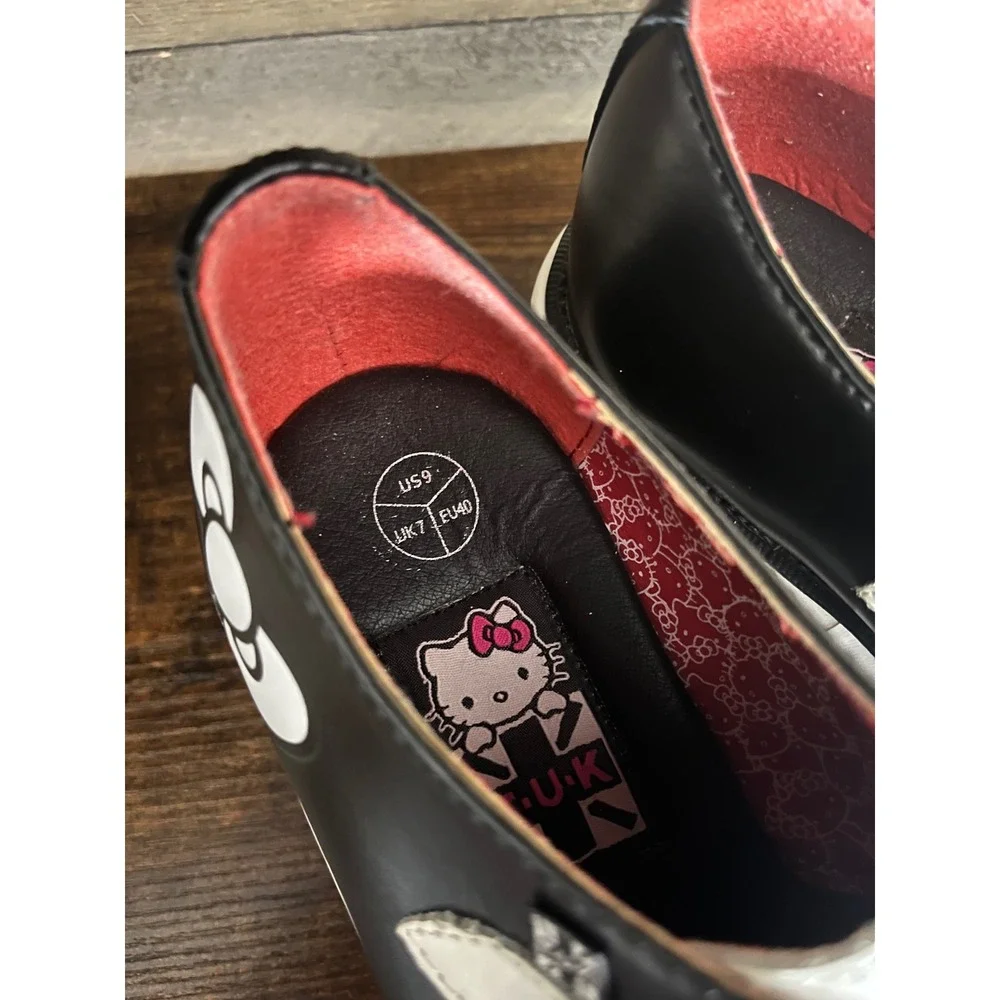 T.U.K hello kitty